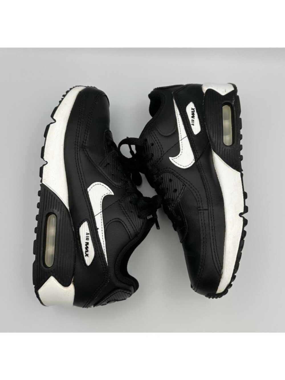 Nike Air Max 90 Youth Size 5.5Y Leather GS Black White Shoes Sneakers CD6864-010 - Picture 5 of 13
